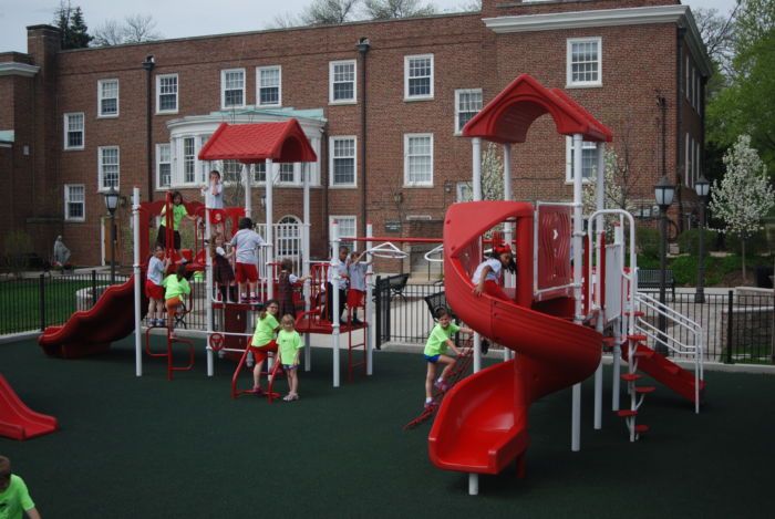 Kids playground system that focuses on challenging, yet fun events