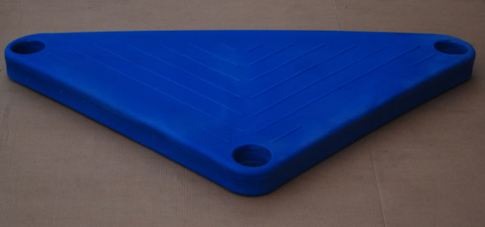 triangle-deck-plastic