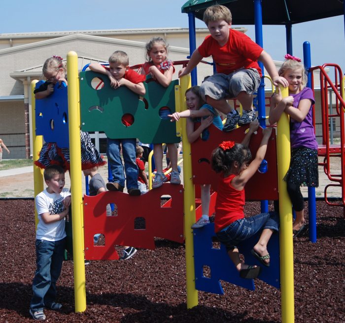 Zig-Zag-Climbing-Wall